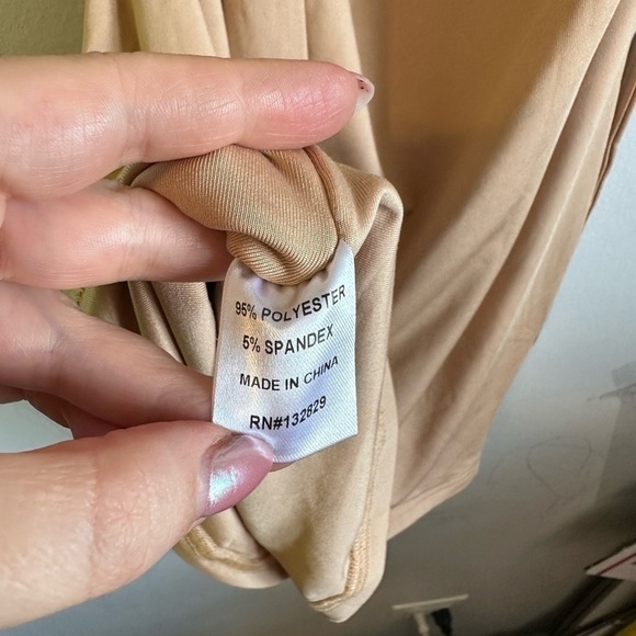 NWT superdown Michelle Wrap Mini Dress in Nude - Picture 8 of 13